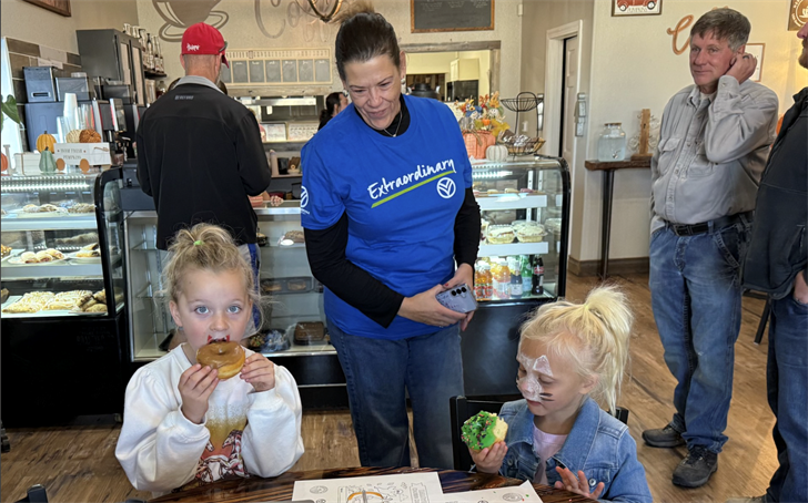 Friday Vistabeam invited the public to celebrate new services available in Kimball. Friday Vistabeam invited the public to celebrate new services available in Kimball.