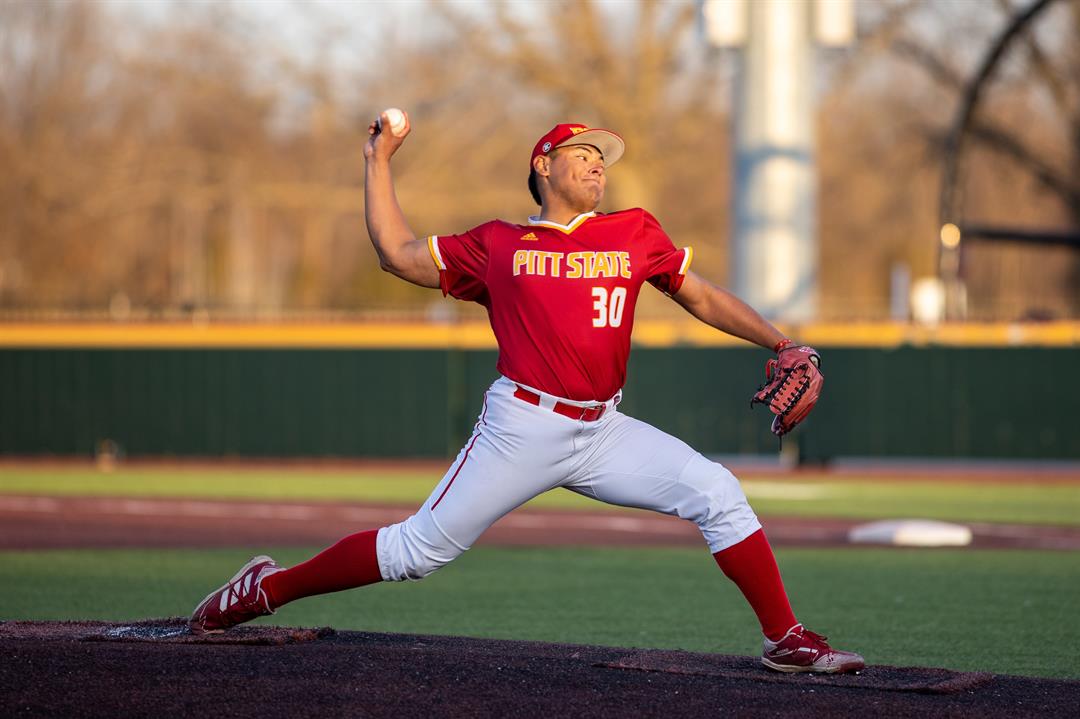 Former WNCC, Scottsbluff graduate Panduro tosses no-hitter for Pittsburg State