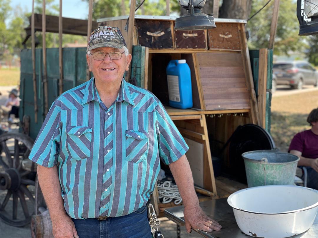1905 Studebaker, converted to Chuckwagon, featured at Old Settlers' Days Car Show - Vimarsana News