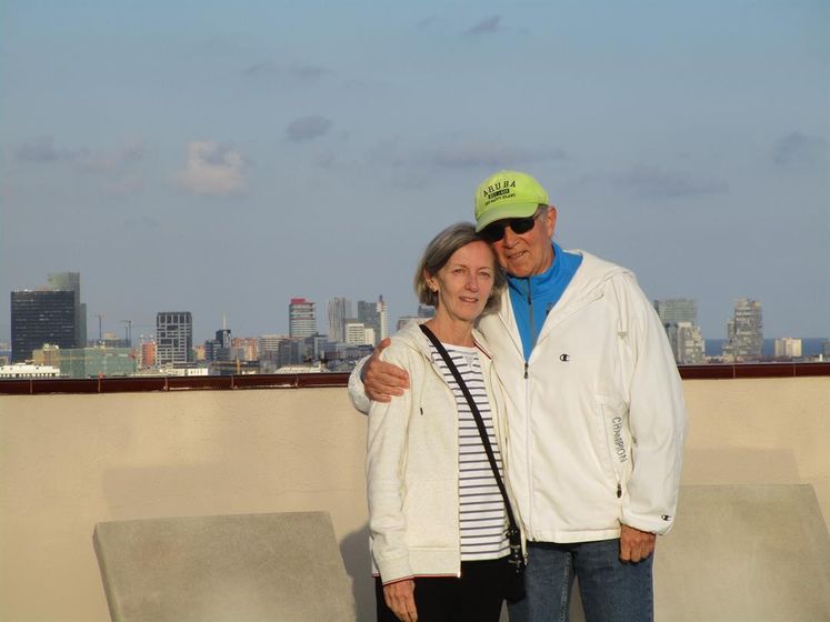 Mary Beth and Nicholas Claps invested wisely, spent sparingly, retired early and wrote a book about investing.