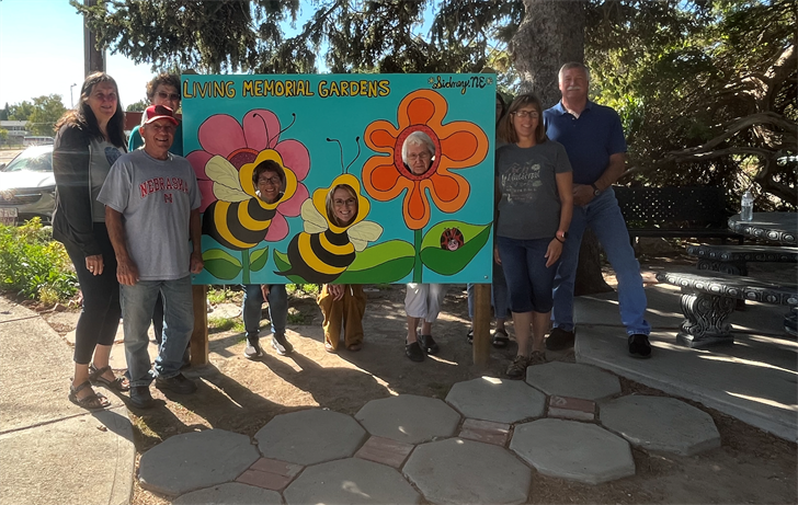 Pictured from left: Cindy Egging, Jim Langdon, Tish Egging, Coleen Landgdon, Kahla Mathewson, Alice Needham, Jane Easterly and Shawn Doyle; not pictured: Ted Egging, Walt Egging and Marc Sprenger.