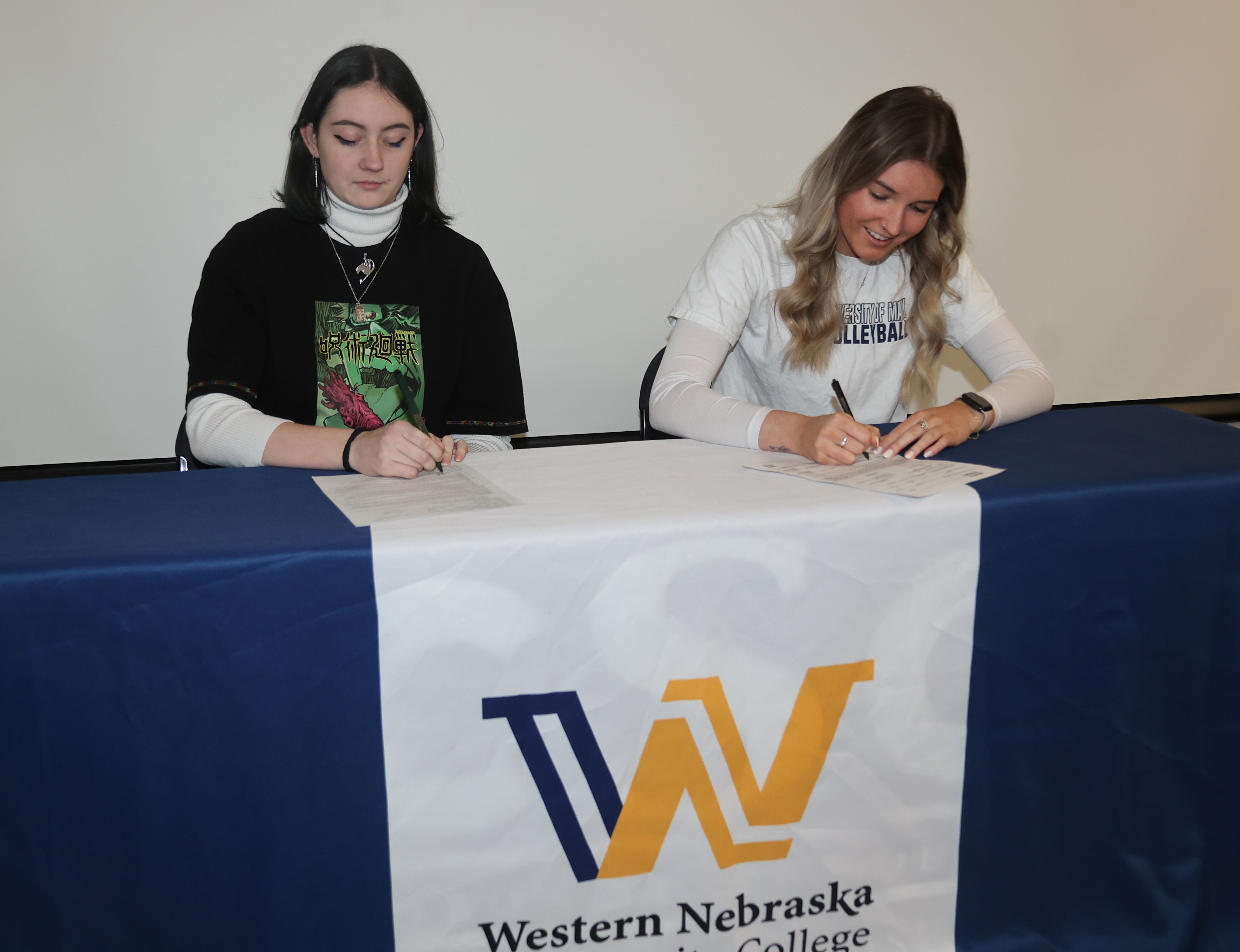 WNCC's Angelova, Blackman sign to continue volleyball career - RIVER COUNTRY - Vimarsana News