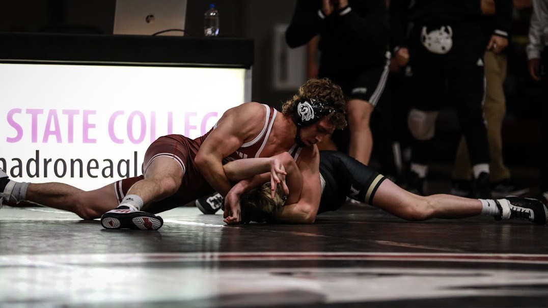 CSC wrestlers to host Lopers Friday night - Vimarsana News