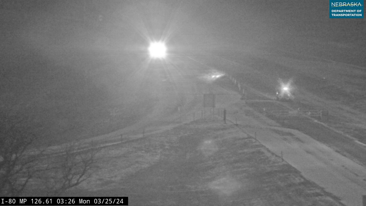 Poor visibility in winter storm closes portion of I-80, Highway 30 in western, central Nebraska - Vimarsana News