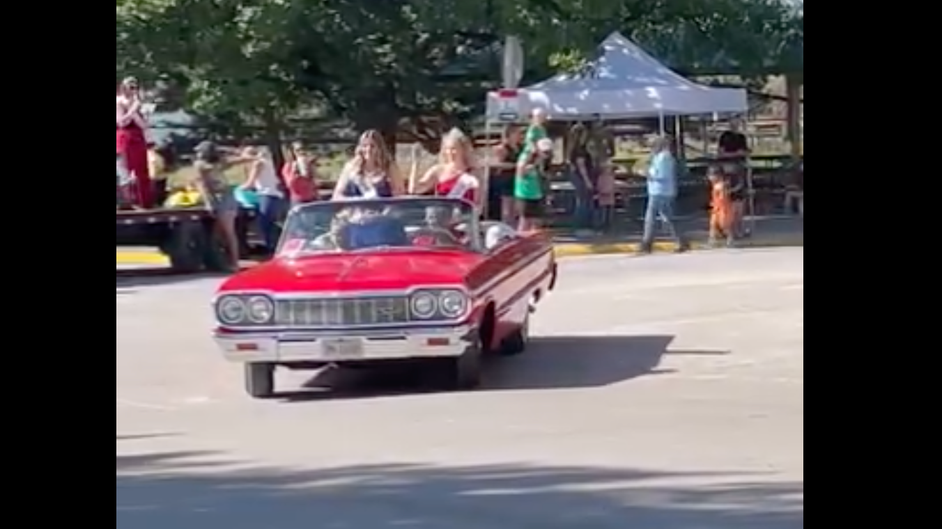 The Potter Days parade queens, two queens due to both contestants earning the same number of votes.