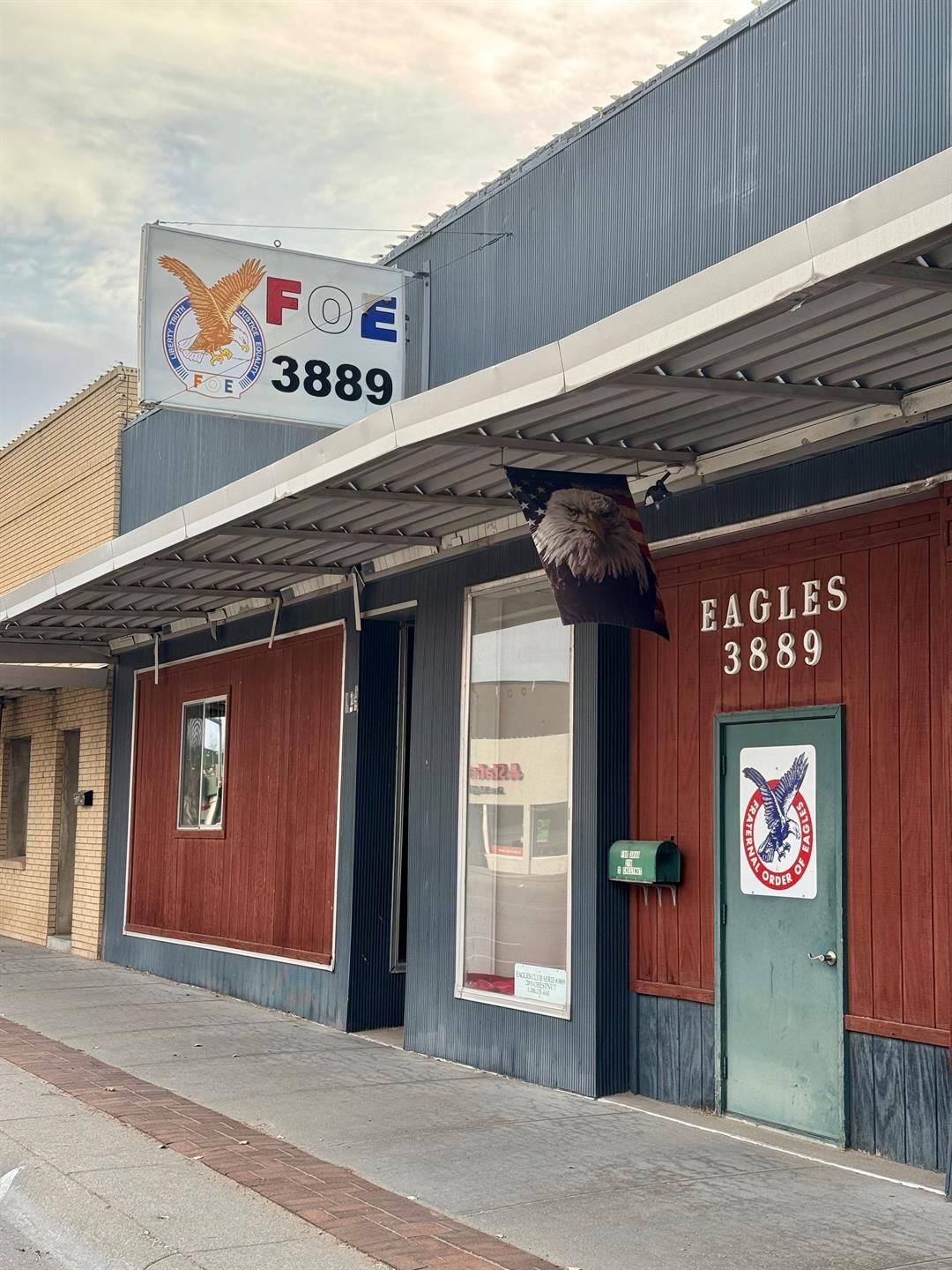 A Benefit Breakfast will be held for the Hinton family at The Eagles downtown on Jan. 12 from 10 a.m. - noon.