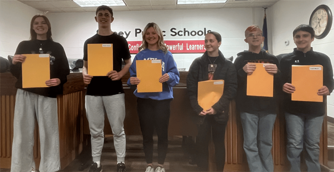 From left: Samantha Stokes, Keian Kaser, Jamisyn Gusman, Macey Anderson, Brayden Butts and Cash Meyer.