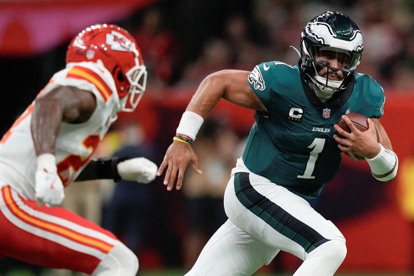 Philadelphia Eagles quarterback Jalen Hurts (1) runs during the first half of the NFL Super Bowl 59 football game against the Kansas City Chiefs, Sunday, Feb. 9, 2025, in New Orleans.