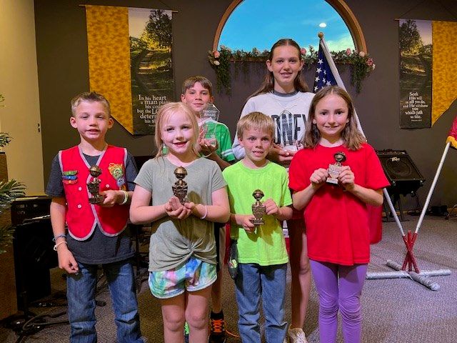 Back Row: (Left to Right) Noah Smay & Jade Gulbranson; Front row (left to right): Kash Steffens, Madison Carey, Jacob Fehringer & Nora Larson