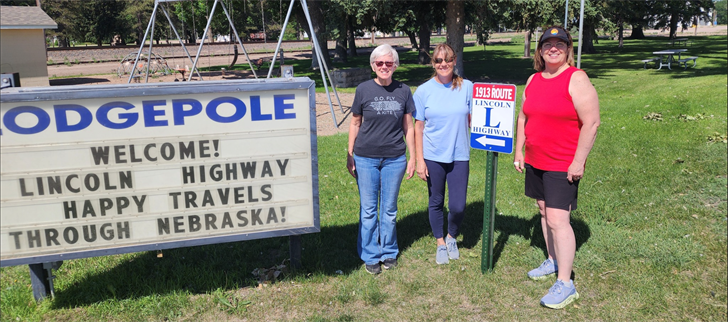 Pictured are: Gwen Devie, Susan Ommen and Brenda Parsons.