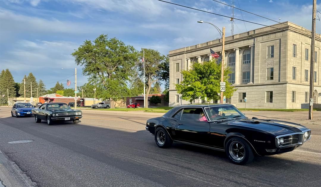 Downtown Kimball came to life Thursday night with people cruisin' in their classic cars, trucks, motorcycles and every-day vehicles as part of the first 104.3 KIMB Cruisin' Night.