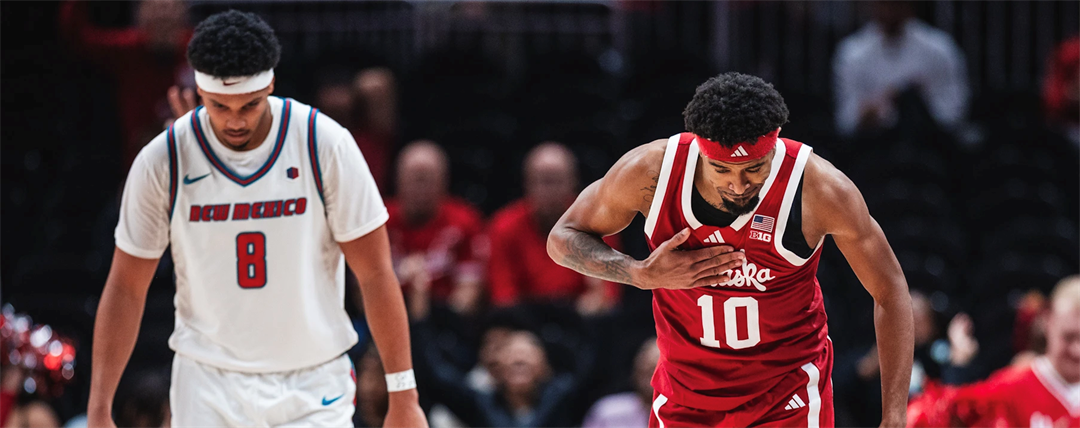 Lawrence, Frager fuel unbeaten Nebraska past New Mexico 84–72