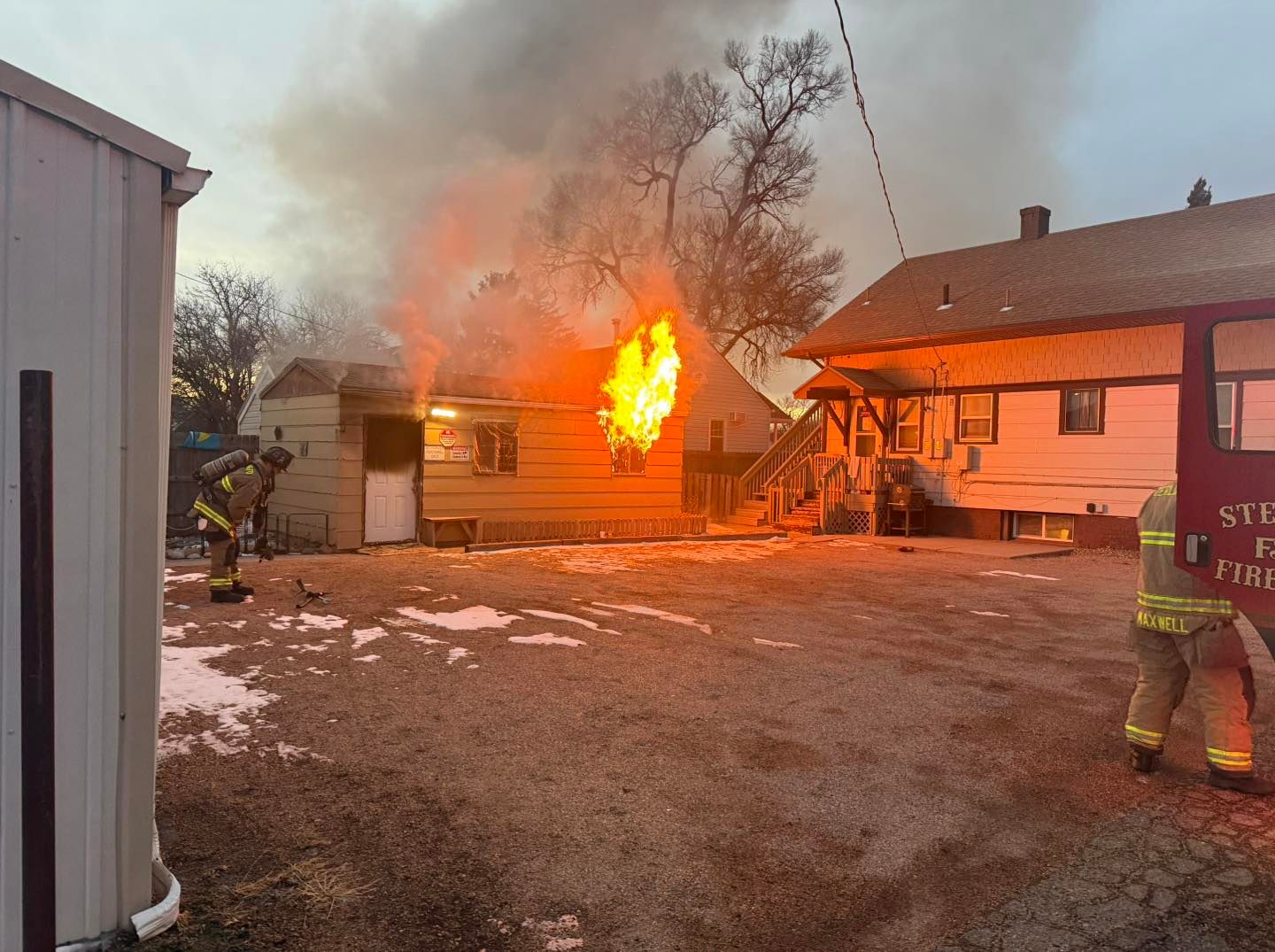 Garage fire extinguished in Sterling